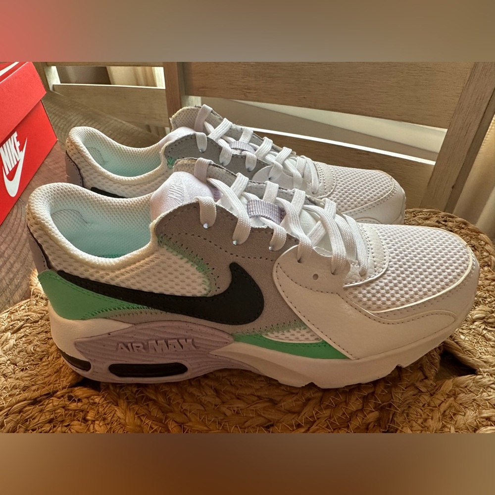 Nike Women’s Air Max Brand New